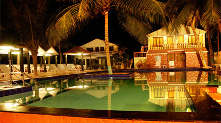 Swimmingpool of Bluebay beach resort in night view