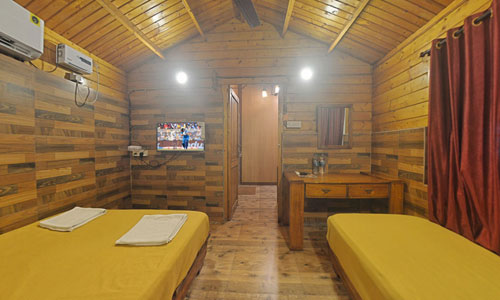 Blue Bay Beach Resort - Mahabalipuram